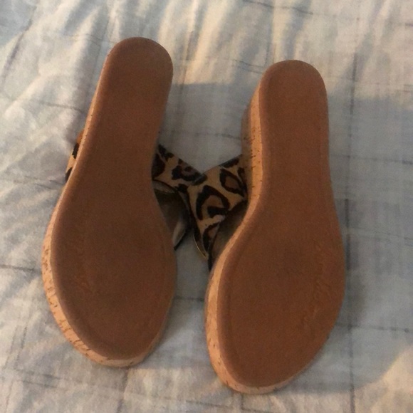 Fun and cute wedges - Picture 3 of 3